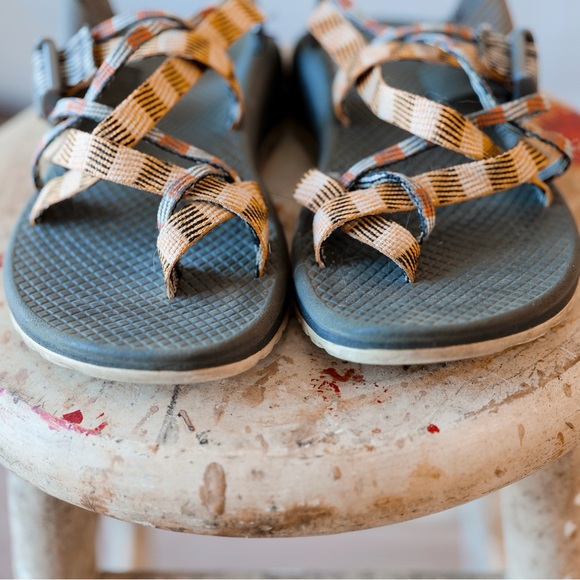 Chacos Chaco Women's Size 7 tan yellow boho Z/X2 Toe Loop Sandals - Picture 4 of 5